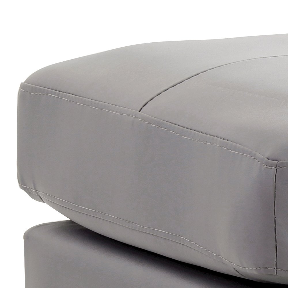 Glory Furniture Newbury Ottoman in Gray Color. Picture 2