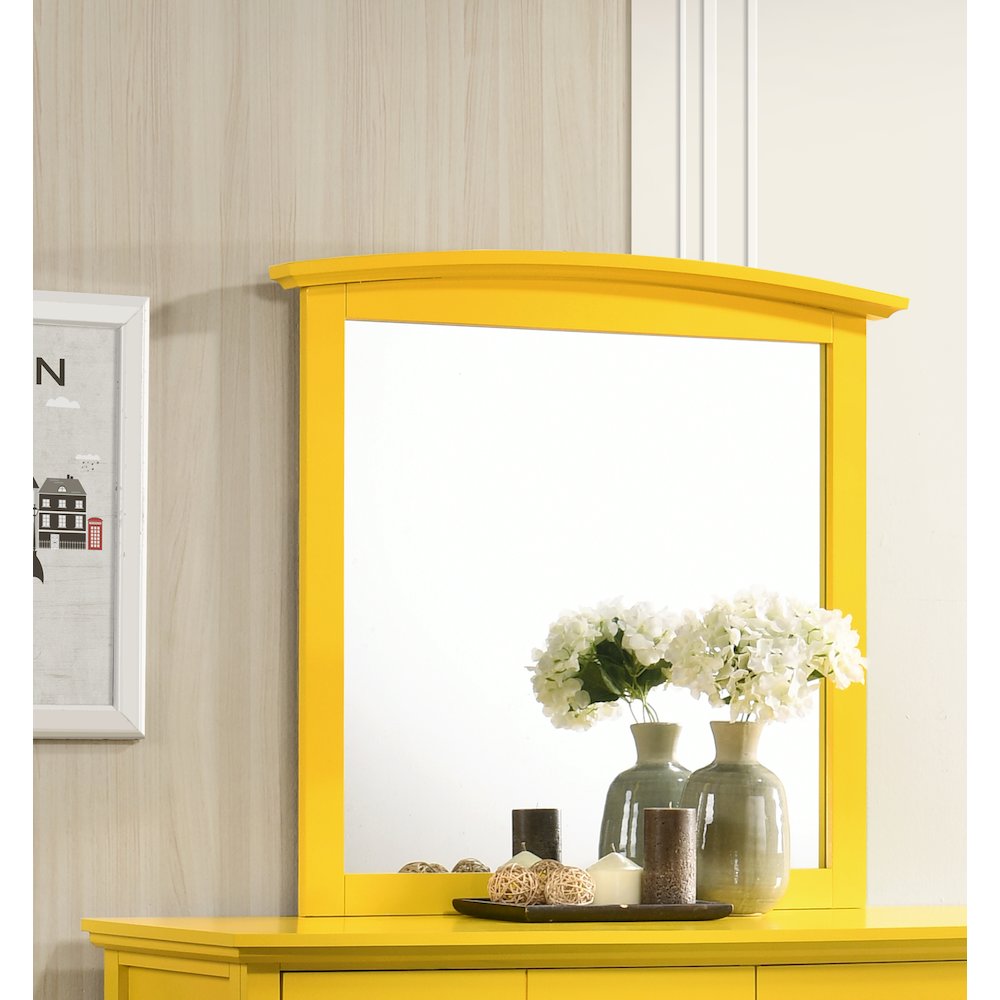 Glory Furniture Hammond Mirror in Yellow Color. Picture 4