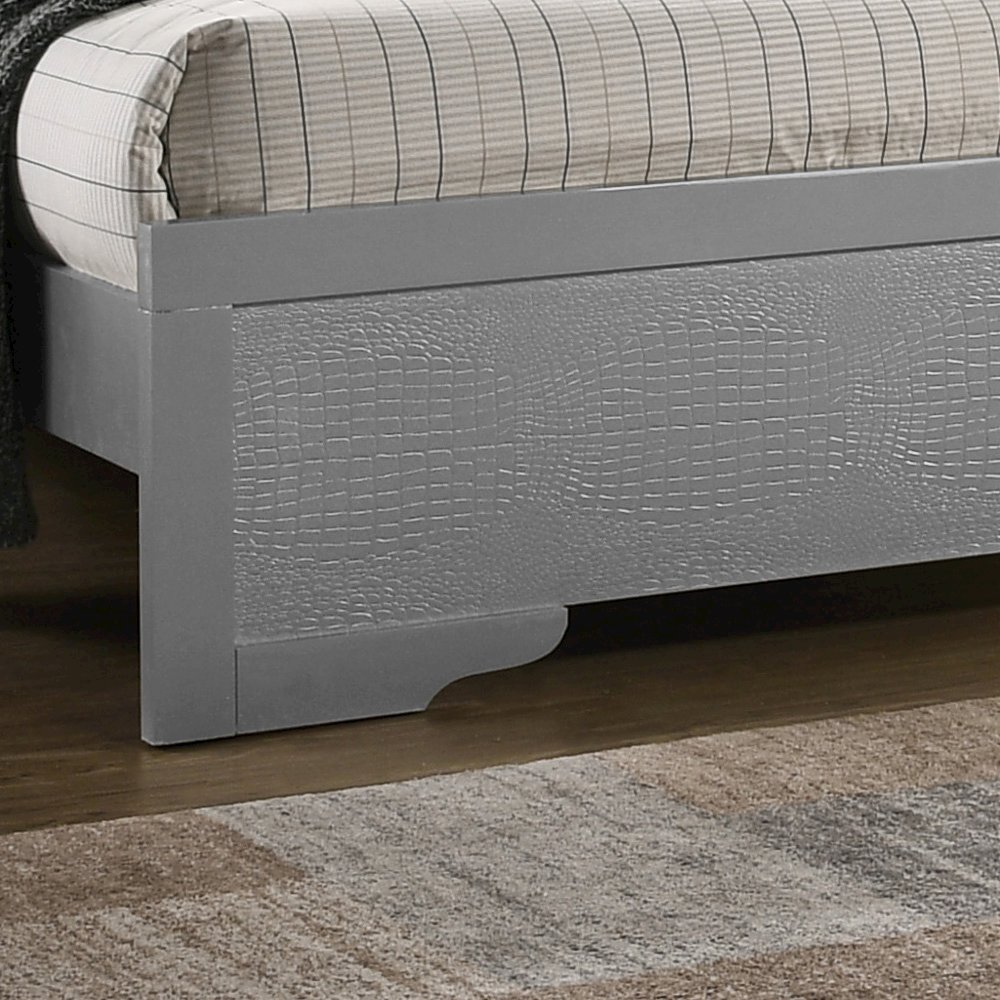 Glory Furniture Lorana Queen Bed in Champagne Color. Picture 3