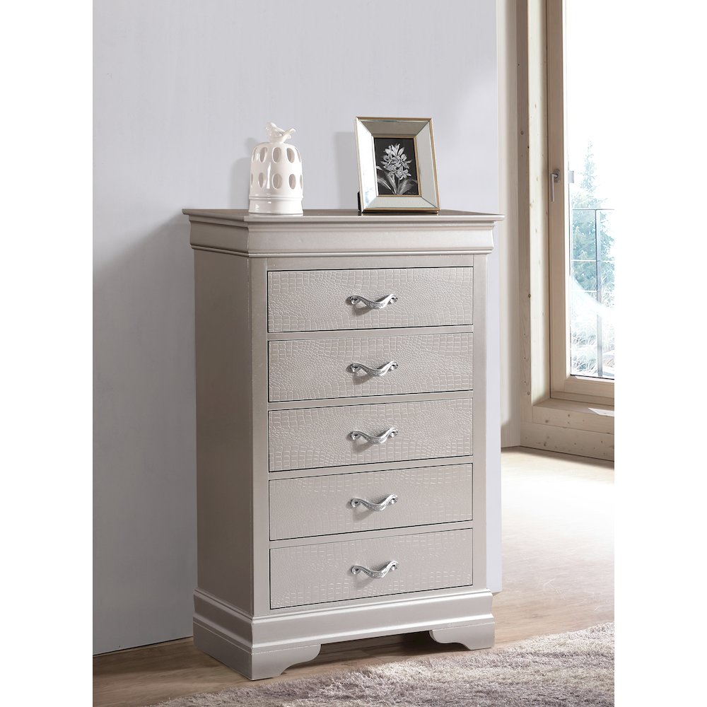 Glory Furniture Lorana Chest in Champagne Color. Picture 7