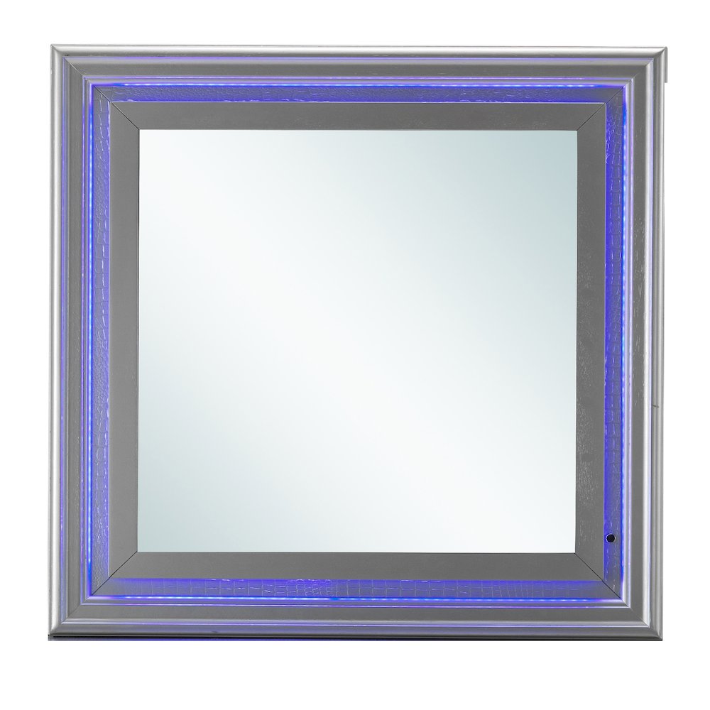 Glory Furniture Lorana Mirror in Champagne Color. Picture 9