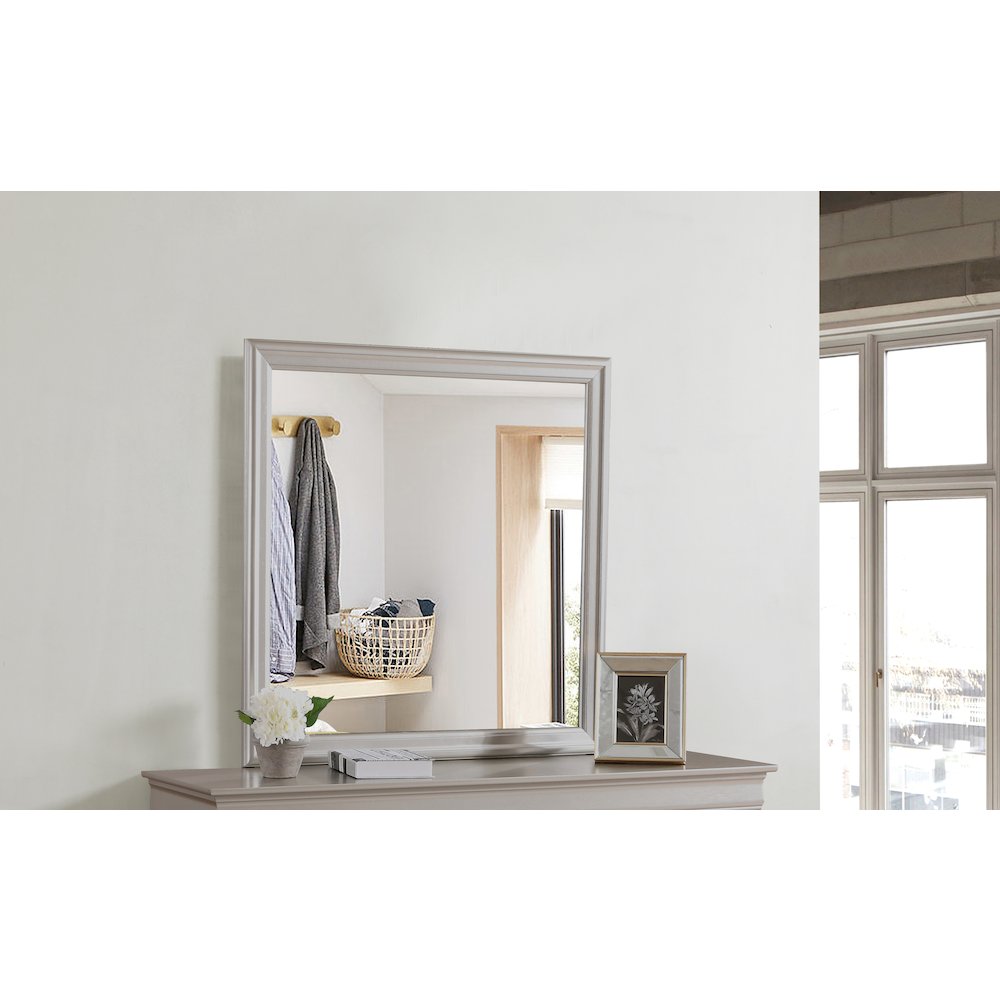 Glory Furniture Lorana Mirror in Champagne Color. Picture 7