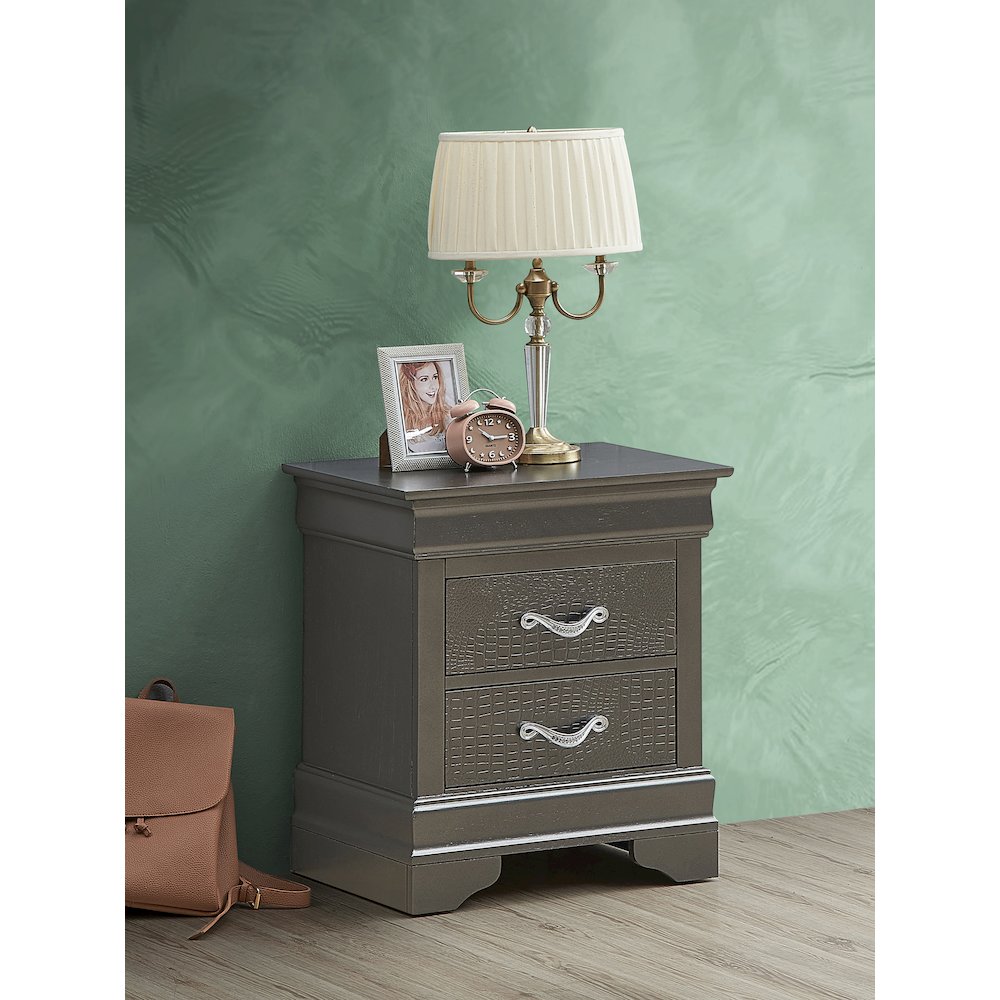 Glory Furniture Lorana Nightstand in Metalic Black Color. Picture 6