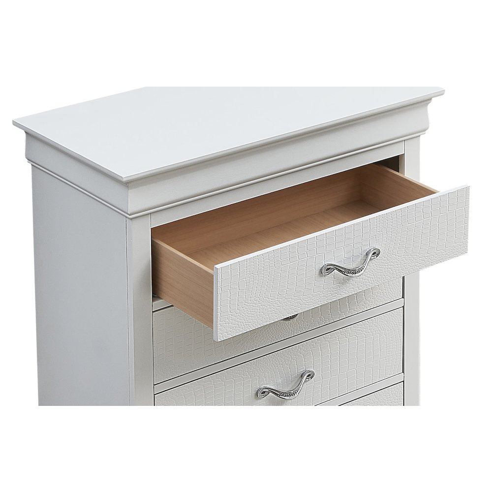 Glory Furniture Lorana Chest in White Color. Picture 3