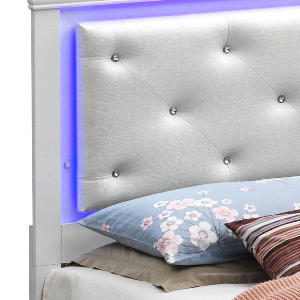 Glory Furniture Lorana King Bed in White Color. Picture 5