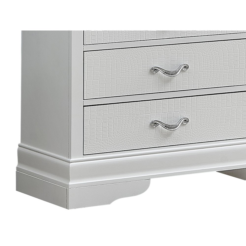 Glory Furniture Lorana Dresser in White Color. Picture 7