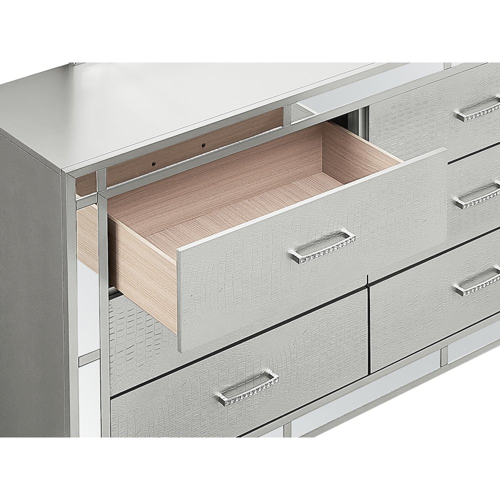 Glory Furniture Madison Dresser in Champagne Color. Picture 6