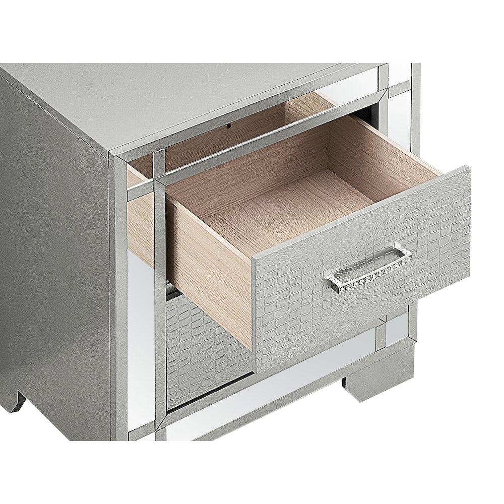 Glory Furniture Madison Nightstand in Champagne Color. Picture 2