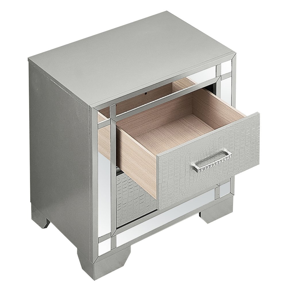 Glory Furniture Madison Nightstand in Champagne Color. Picture 4