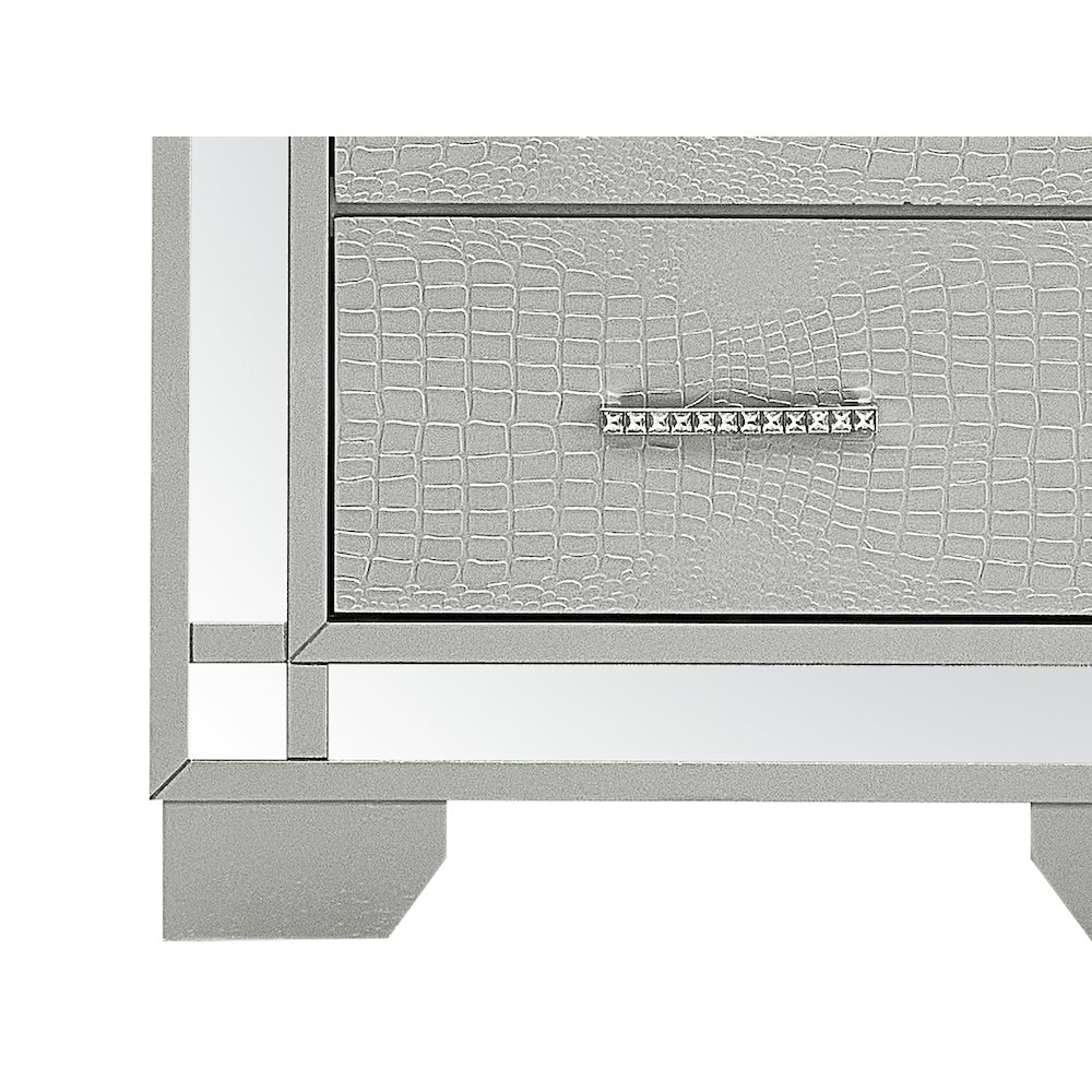Glory Furniture Madison Nightstand in Champagne Color. Picture 7