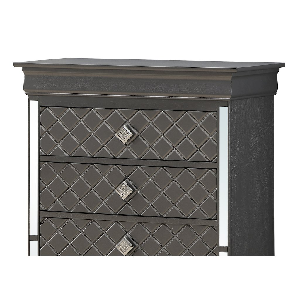 Glory Furniture Verona Chest in Metalic Black Color. Picture 7