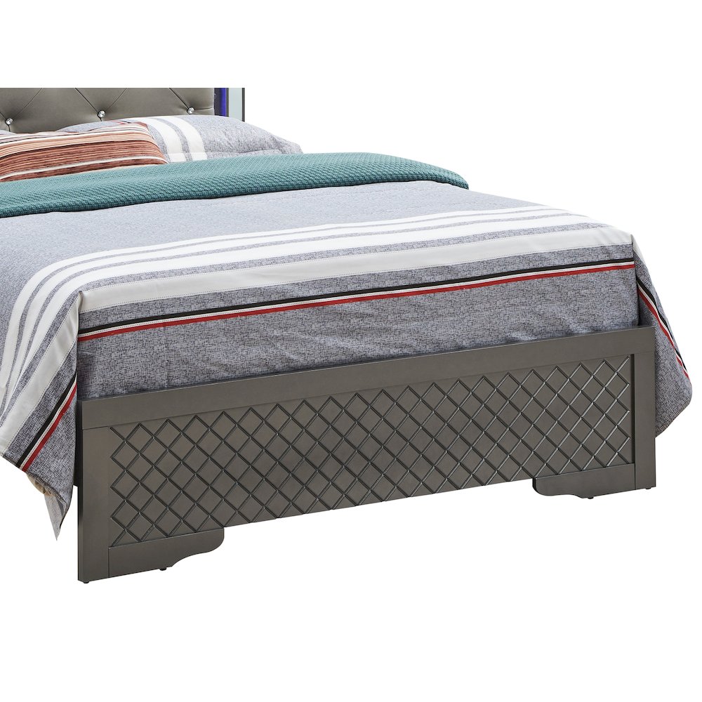 Glory Furniture Verona Queen Bed in Metalic Black Color. Picture 4