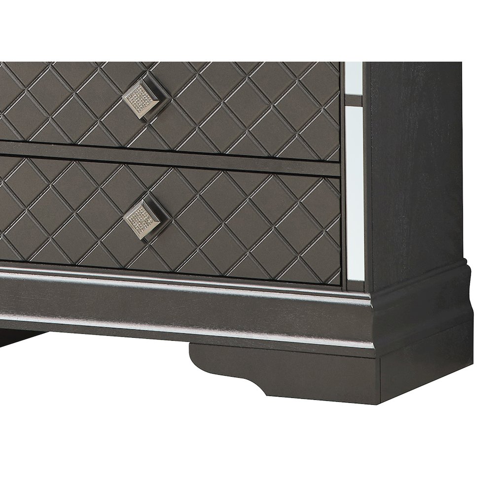 Glory Furniture Verona Dresser in Metalic Black Color. Picture 7