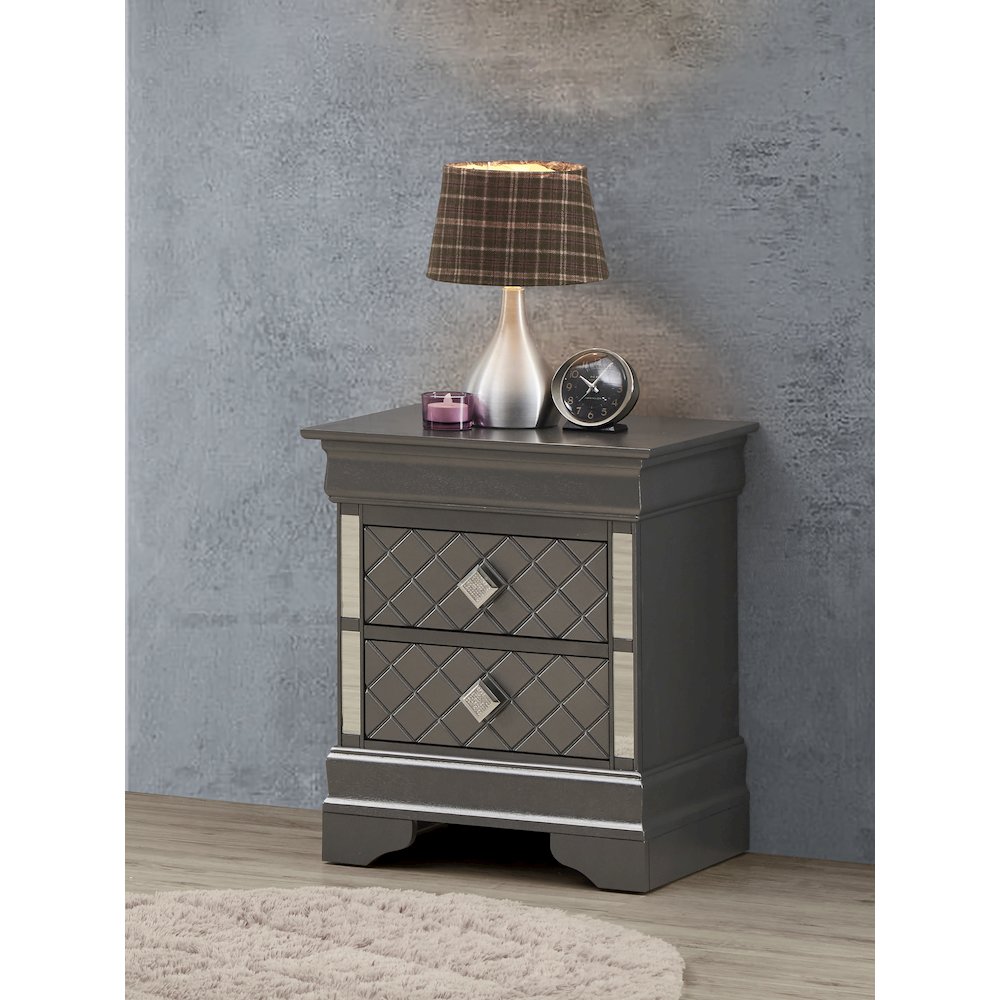 Glory Furniture Verona Nightstand in Metalic Black Color. Picture 2