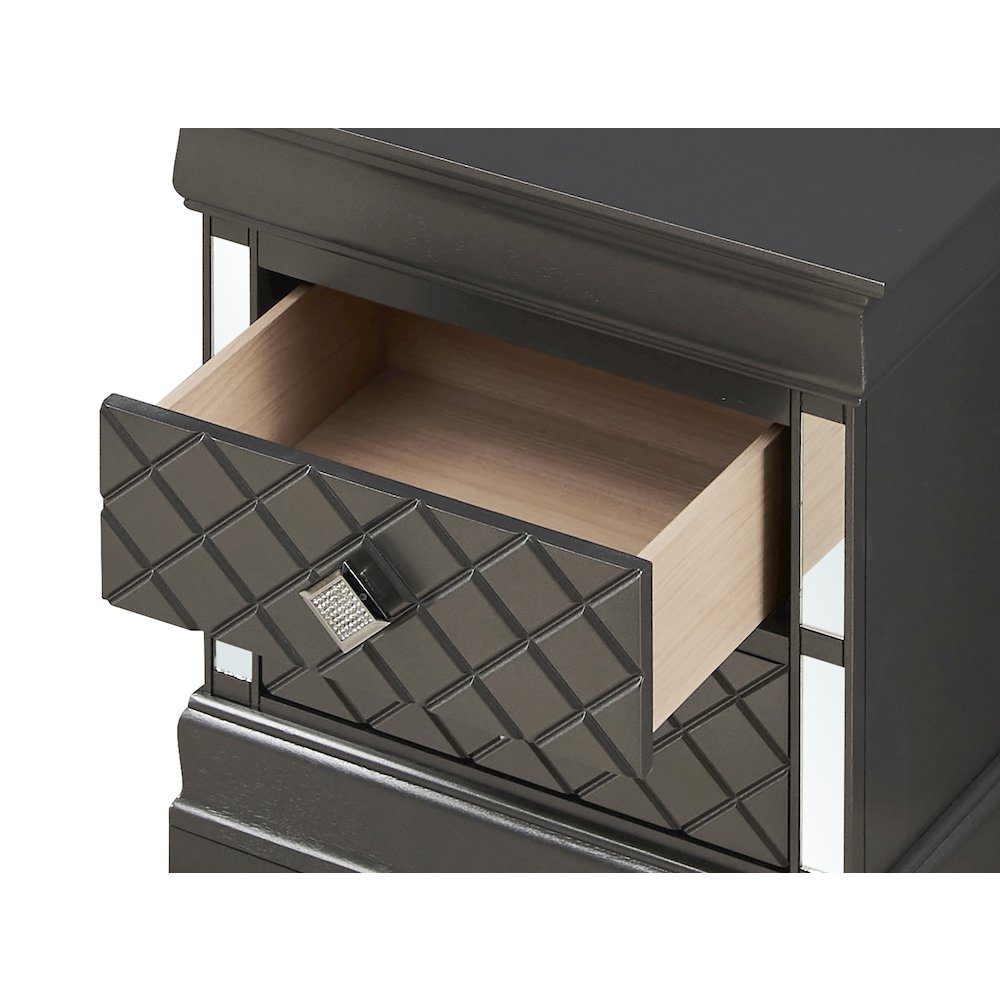 Glory Furniture Verona Nightstand in Metalic Black Color. Picture 3