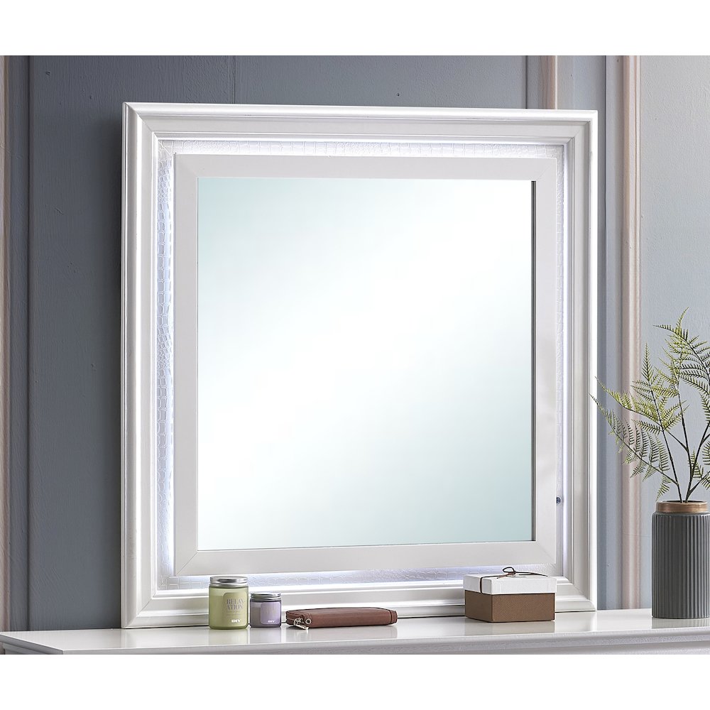 Verona Mirror, Pearl White. Picture 6