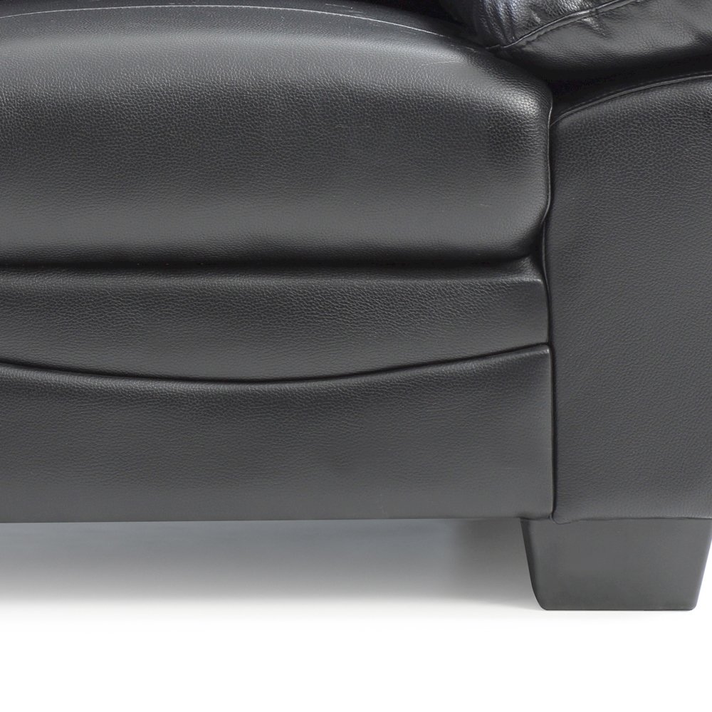 Glory Furniture Marta Loveseat in Black Color. Picture 5