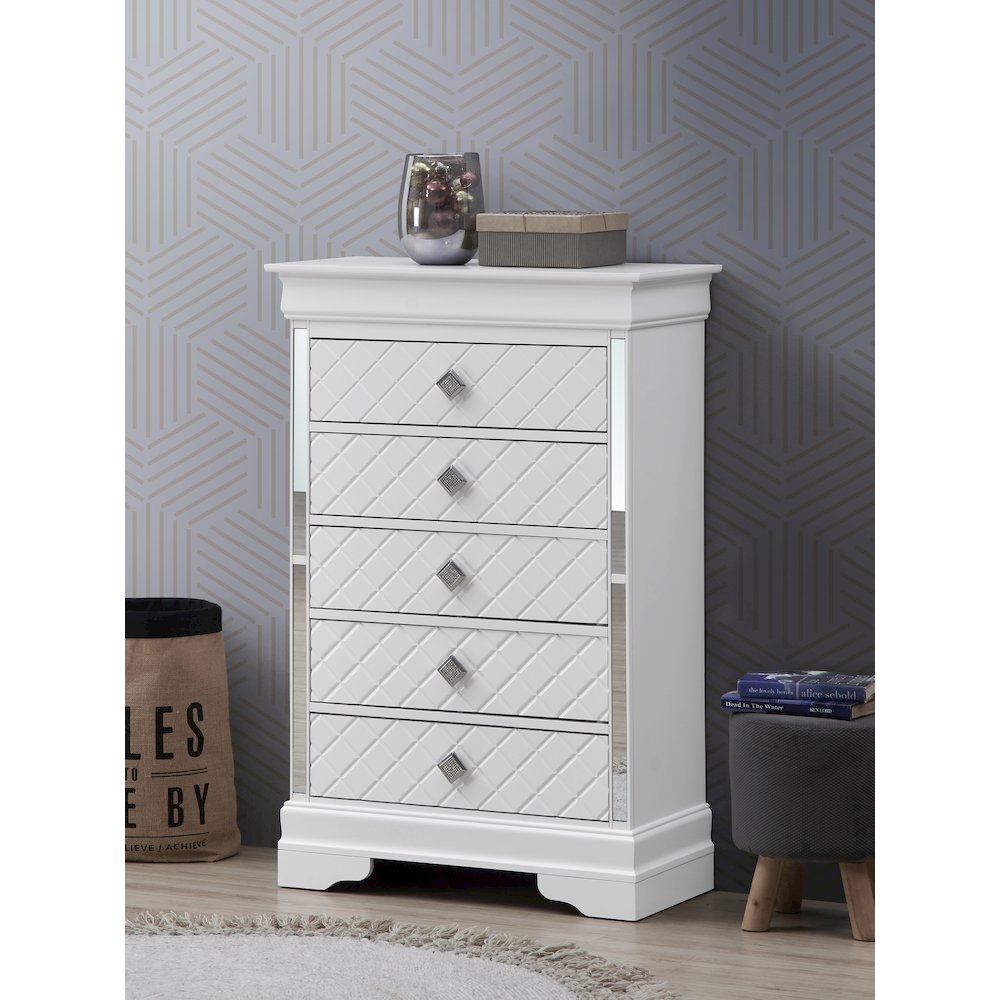 Glory Furniture Verona Chest in White Color. Picture 8