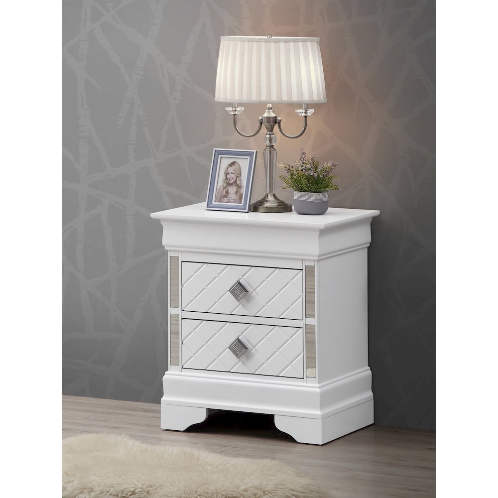 Glory Furniture Verona Nightstand in White Color. Picture 8