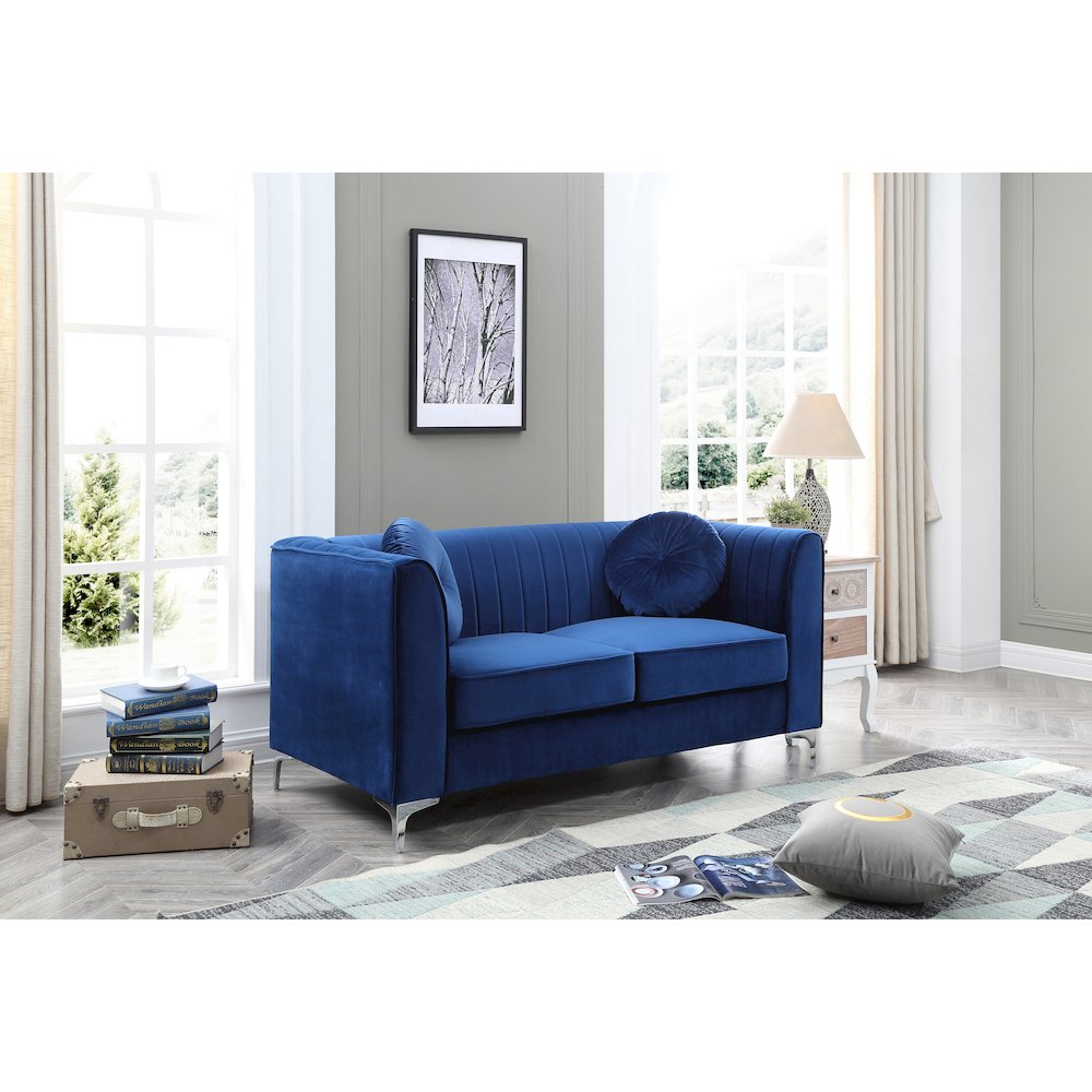 Glory Furniture Delray Loveseat in Navy Blue Color. Picture 5