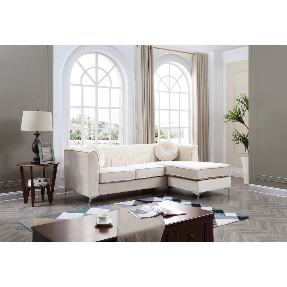 Glory Furniture Delray Sofa Chaise in Ivory Color. Picture 5