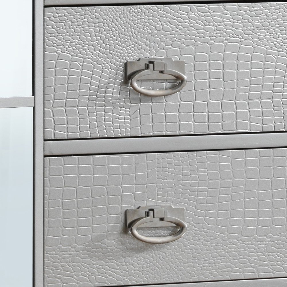 Glory Furniture Hollywood Hills Chest in Champagne Color. Picture 2