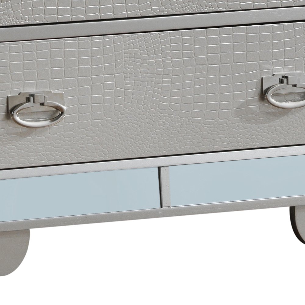 Glory Furniture Hollywood Hills Chest in Champagne Color. Picture 5