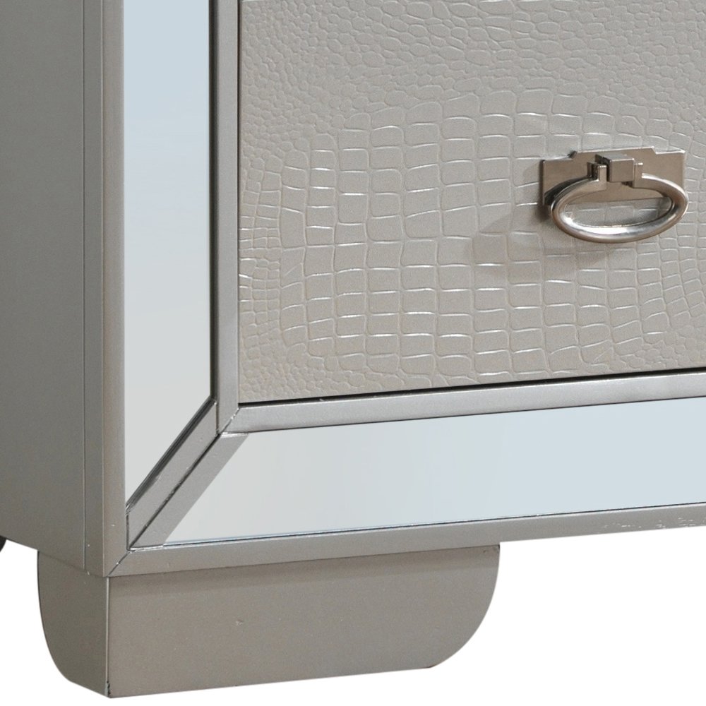 Glory Furniture Hollywood Hills Dresser in Champagne Color. Picture 3