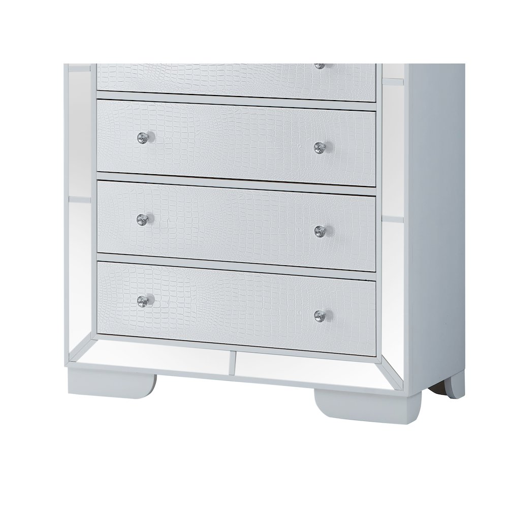 Glory Furniture Hollywood_Hills Chest in White Color. Picture 6