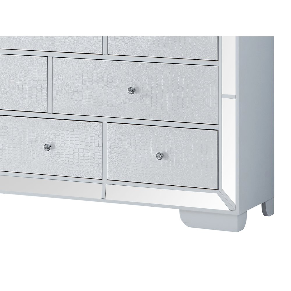 Glory Furniture Hollywood_Hills Dresser in White Color. Picture 7