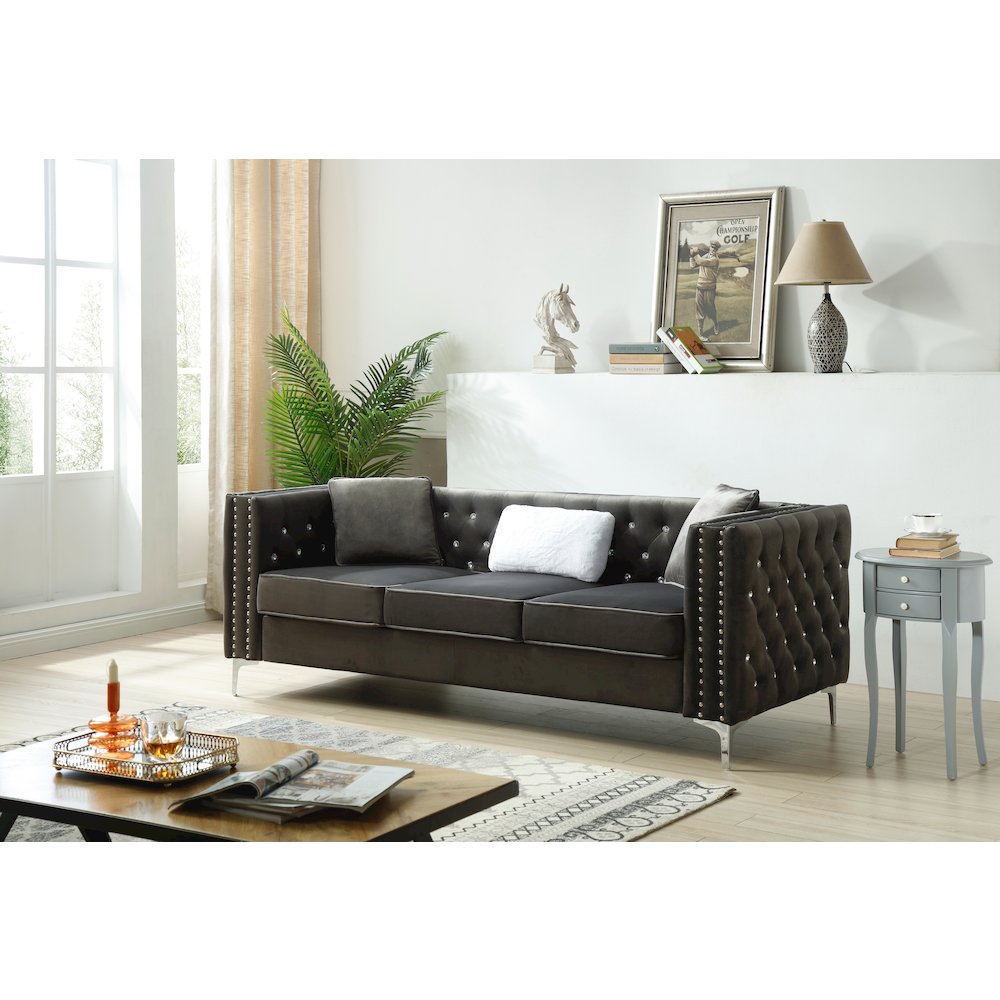 Glory Furniture Paige Sofa in Gray Color. Picture 5