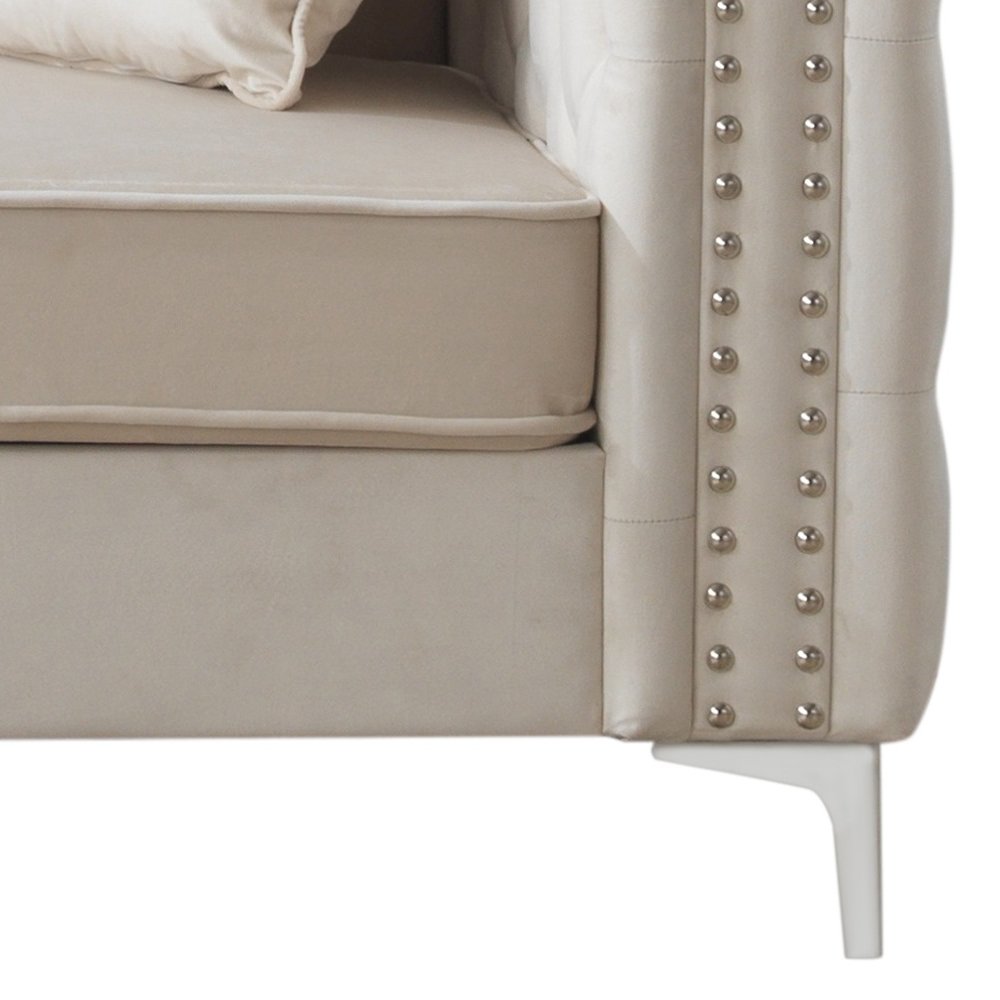 Glory Furniture Paige Sofa in Ivory Color. Picture 5