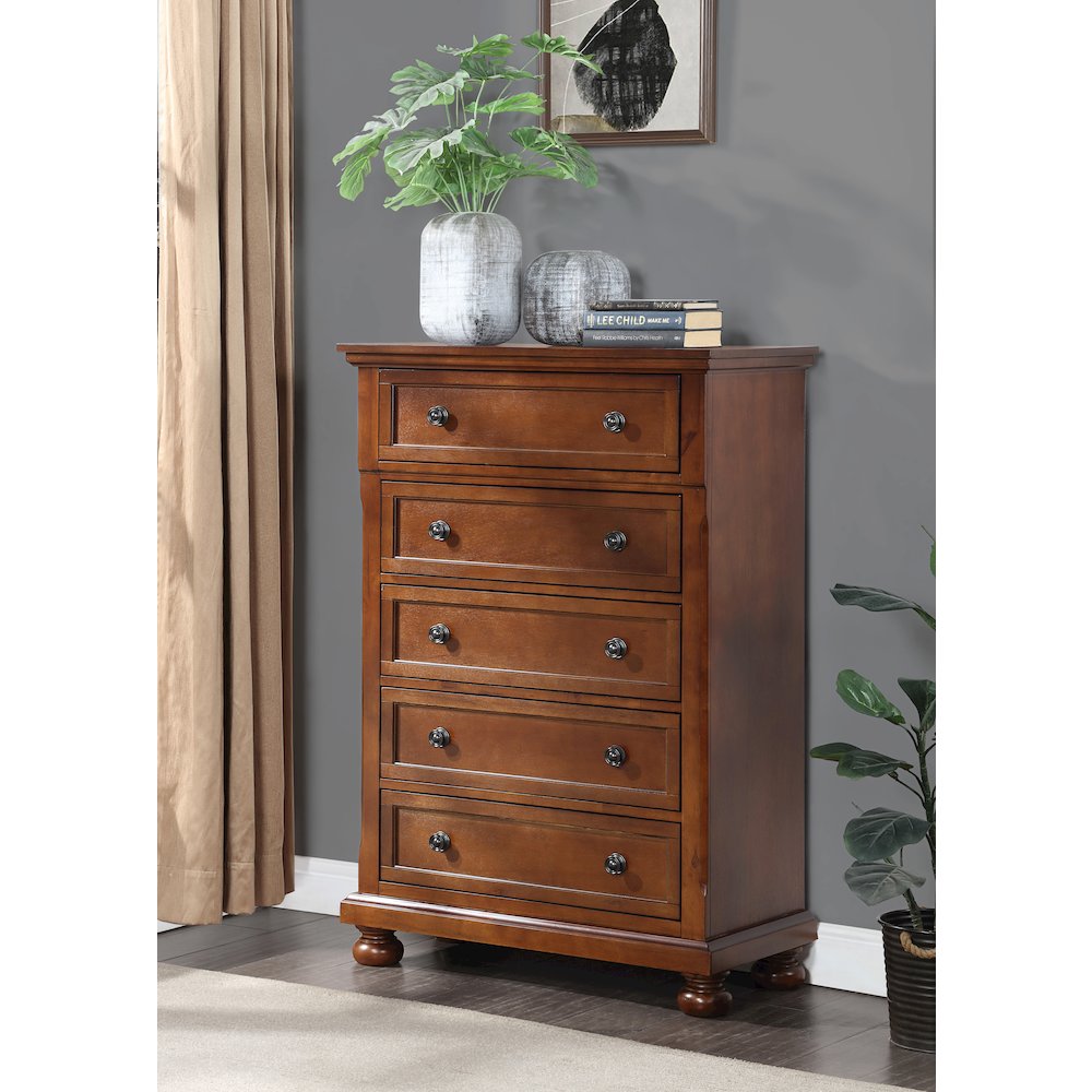 Glory Furniture Meade Chest in Cherry Color. Picture 10