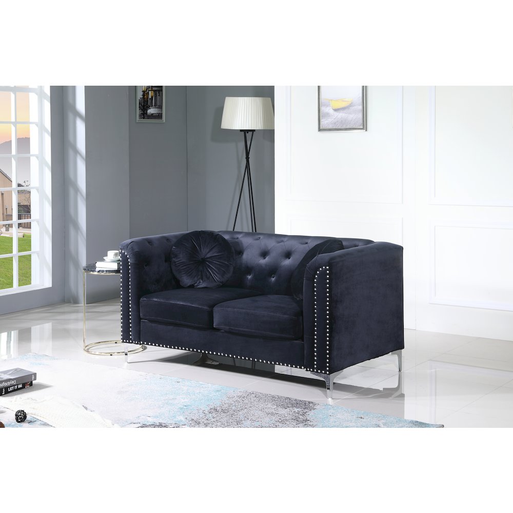 Glory Furniture Pompano Loveseat in Black Color. Picture 7
