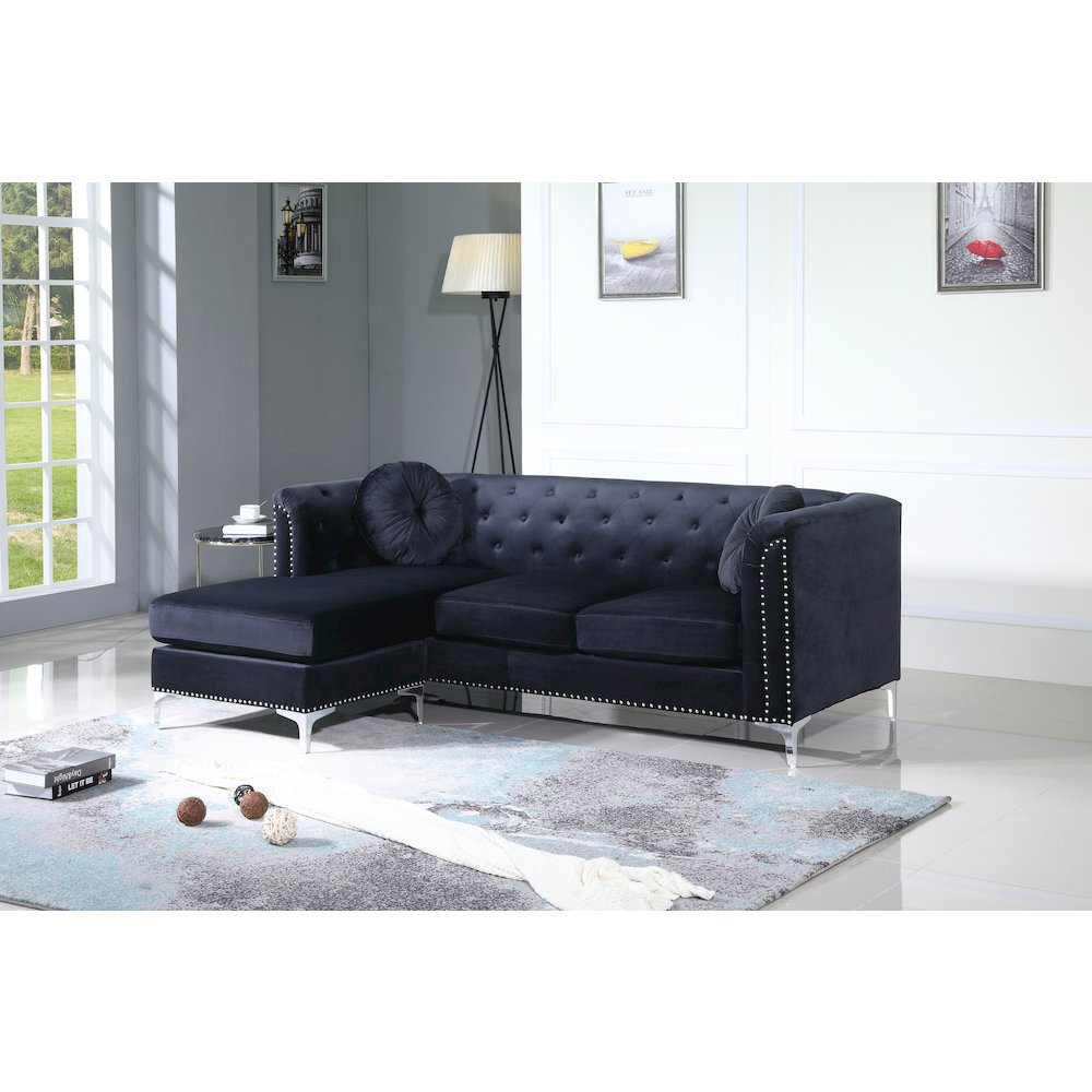 Glory Furniture Pompano Sofa Chaise in Black Color. Picture 7