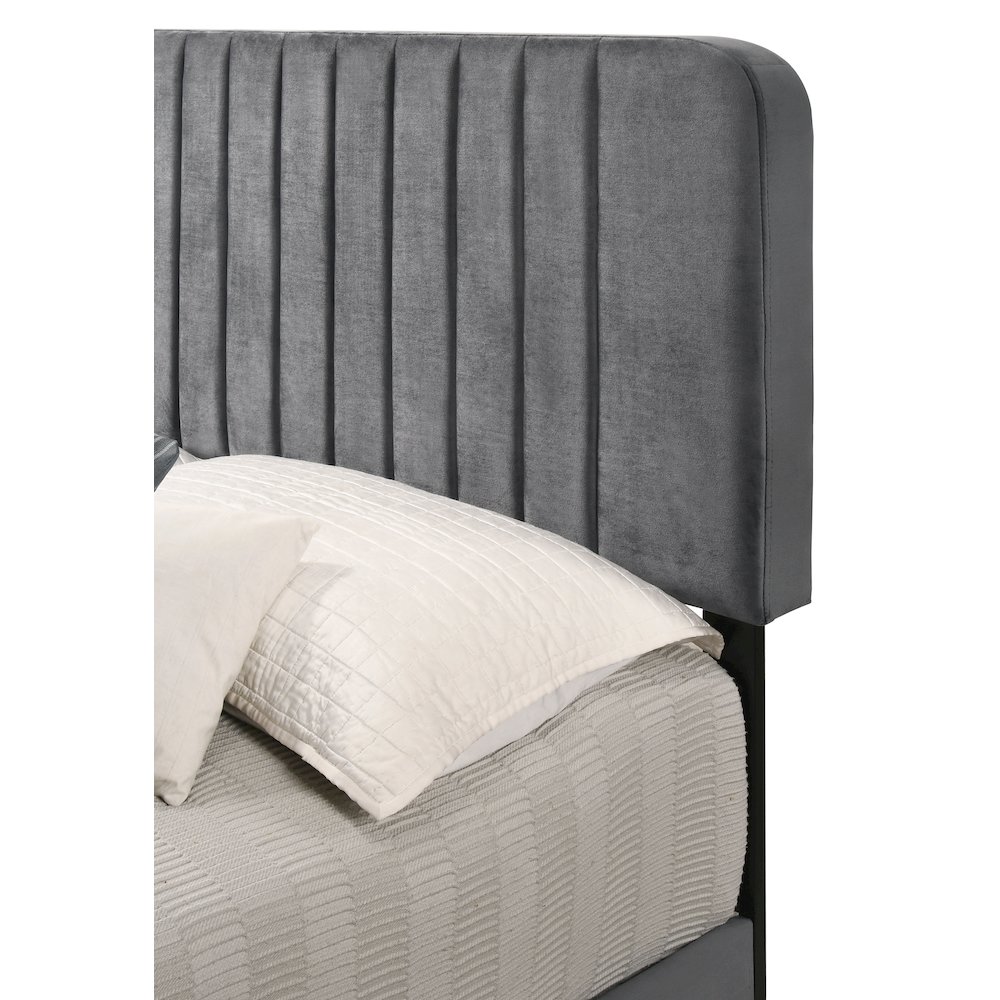 Glory Furniture Lodi King Bed in Gray Color. Picture 11