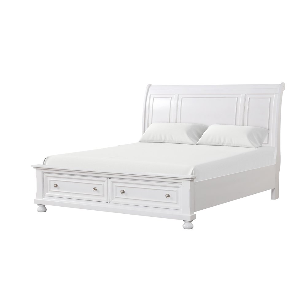 Glory Furniture Meade Queen Bed in White Color. Picture 1