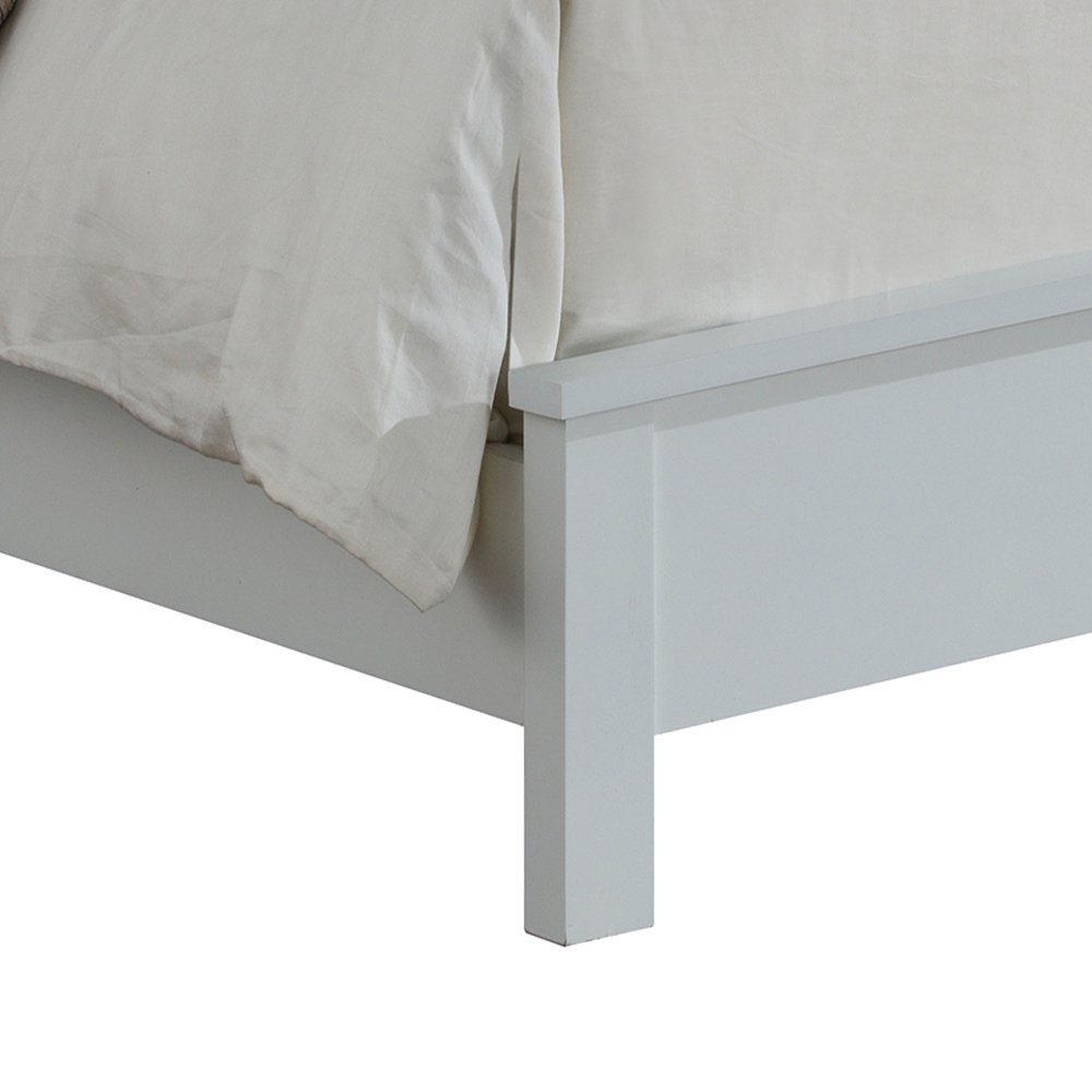 Glory Furniture Burlington King Bed in White Color. Picture 13