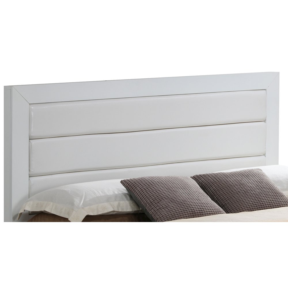 Glory Furniture Burlington King Bed in White Color. Picture 5
