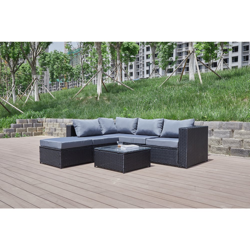 Nazimi 86'' Outdoor Patio Sectional. Picture 2