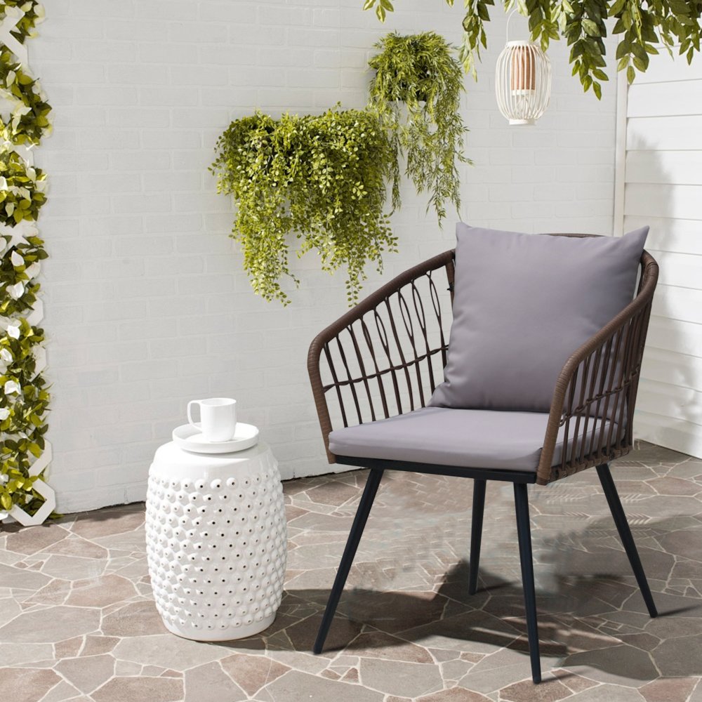 3-Piece Outdoor Patio Bistro Set – Boho Wicker Chairs with Glass-Top Table. Picture 5