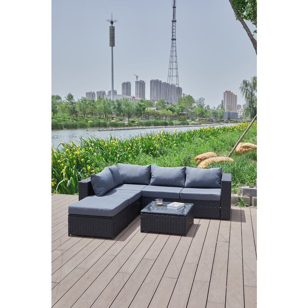Nazimi 86'' Outdoor Patio Sectional. Picture 8