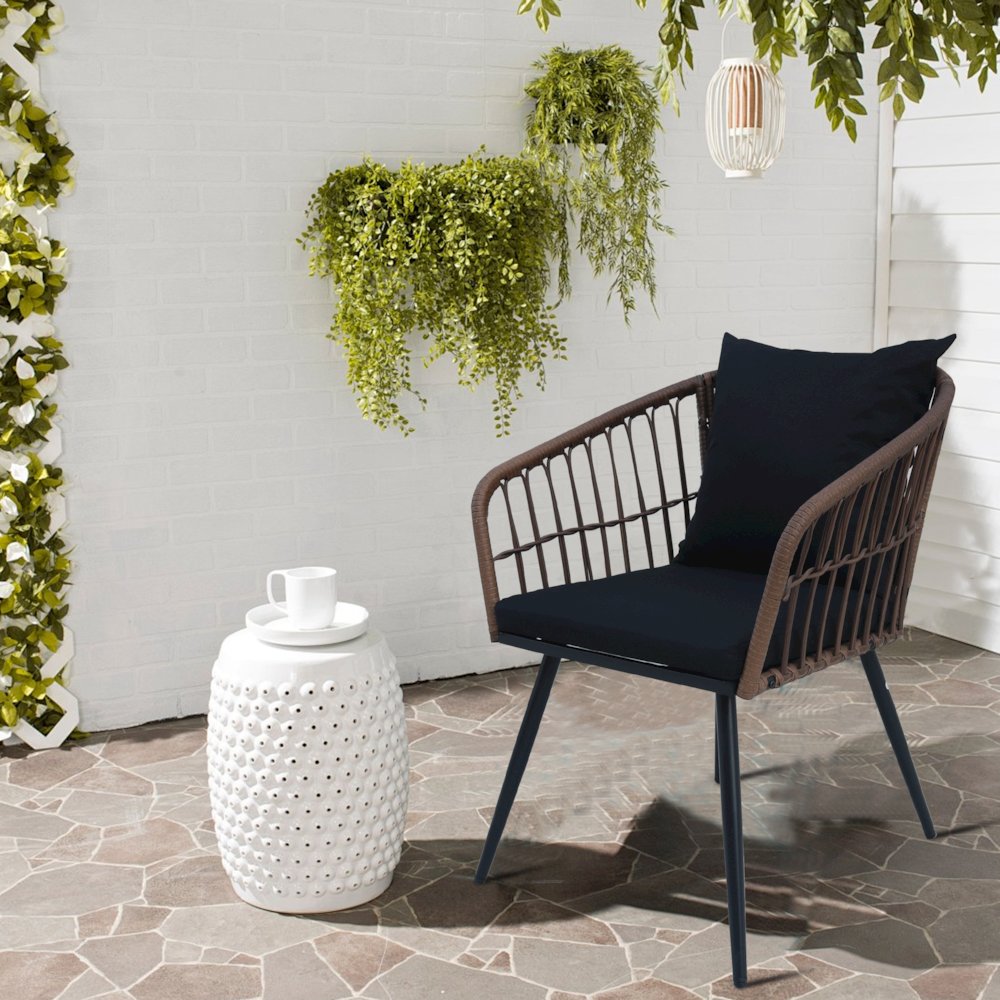 3-Piece Outdoor Patio Bistro Set – Boho Wicker Chairs with Glass-Top Table. Picture 6