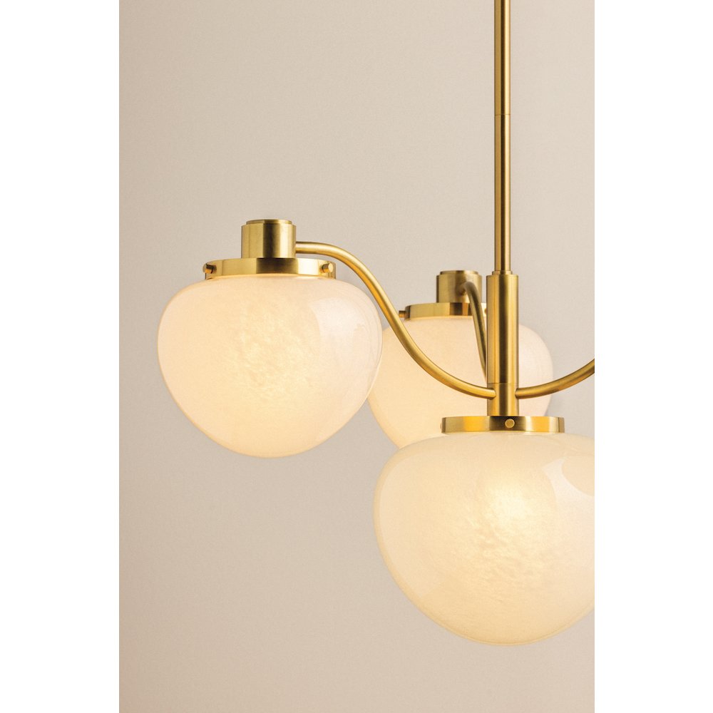 Kristen Chandelier, Aged Brass. Picture 3