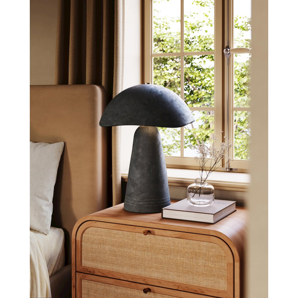 Soloma Table Lamp, Patina Brass. Picture 3