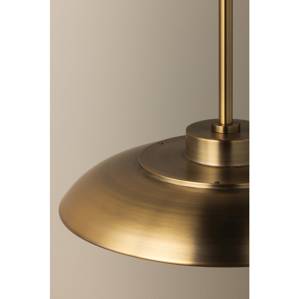 Braxton Pendant, Patina Brass. Picture 3