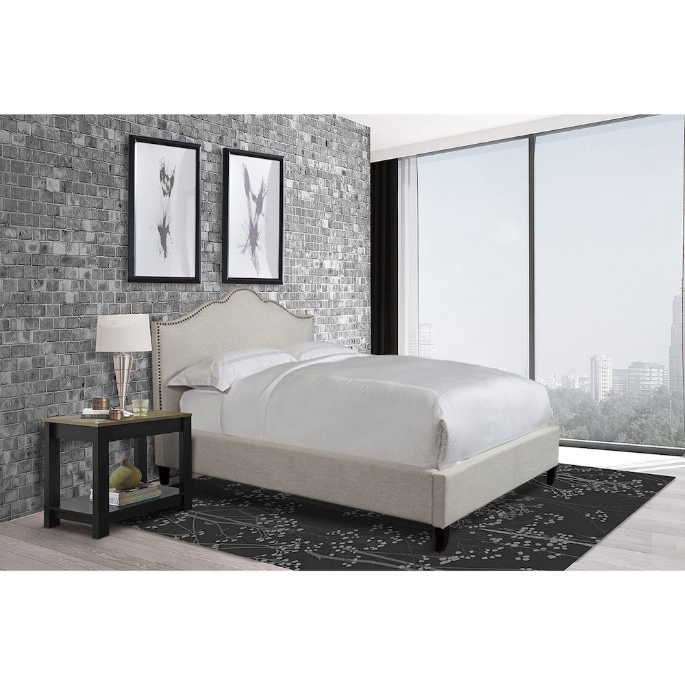 Jamie - Flour King Bed. Picture 4
