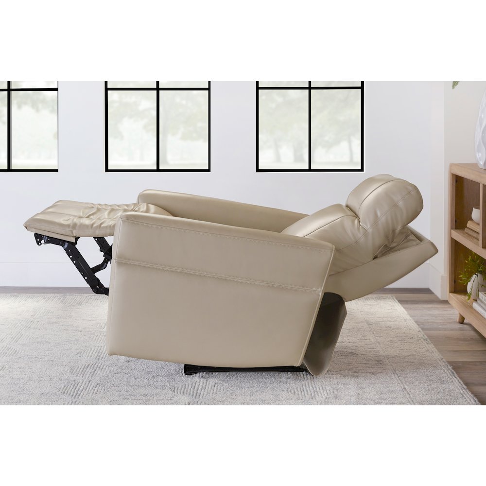 Bradford - Steamboat Quartz Power Zero Gravity Recliner P2. Picture 9