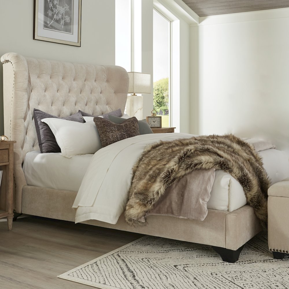 Chloe - Meringue King Bed. Picture 3