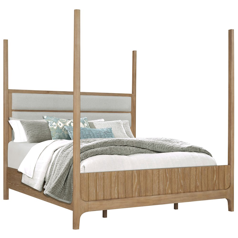 Bedroom Queen Poster Bed with 2 Nightstands. Picture 2